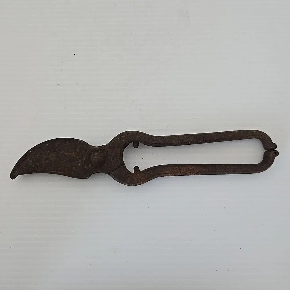 Vintage Pruning‎ Shears Snip Cutters